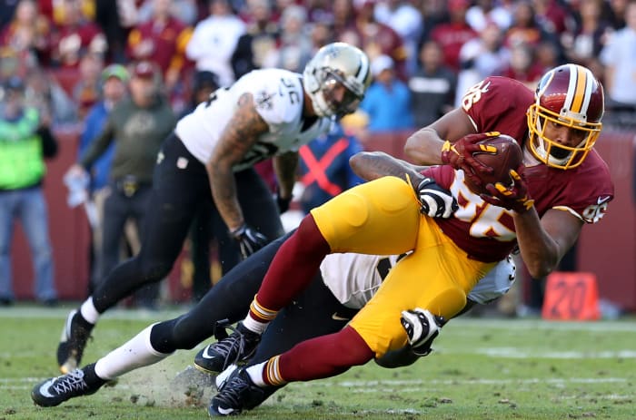 Jay Gruden says his offense “runs through Jordan Reed.” The tight end averages 5.4 receptions per game.